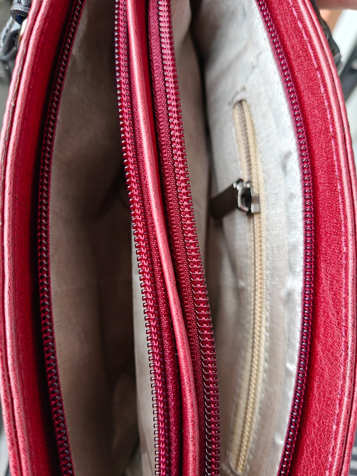 Auric Kayak handbag Red - NDM Leather