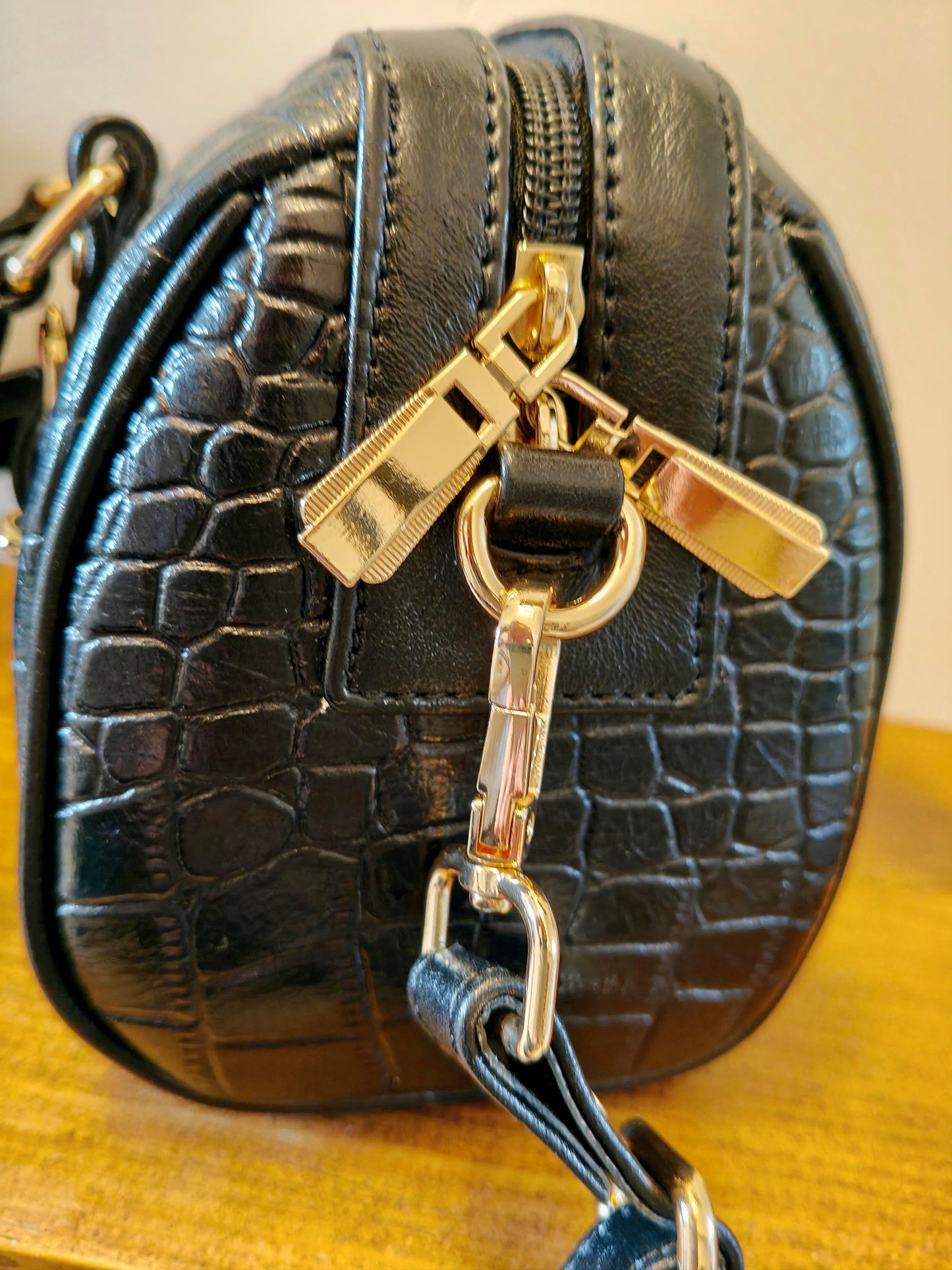 Auric Elite mini shoulder bag Black - NDM Leather