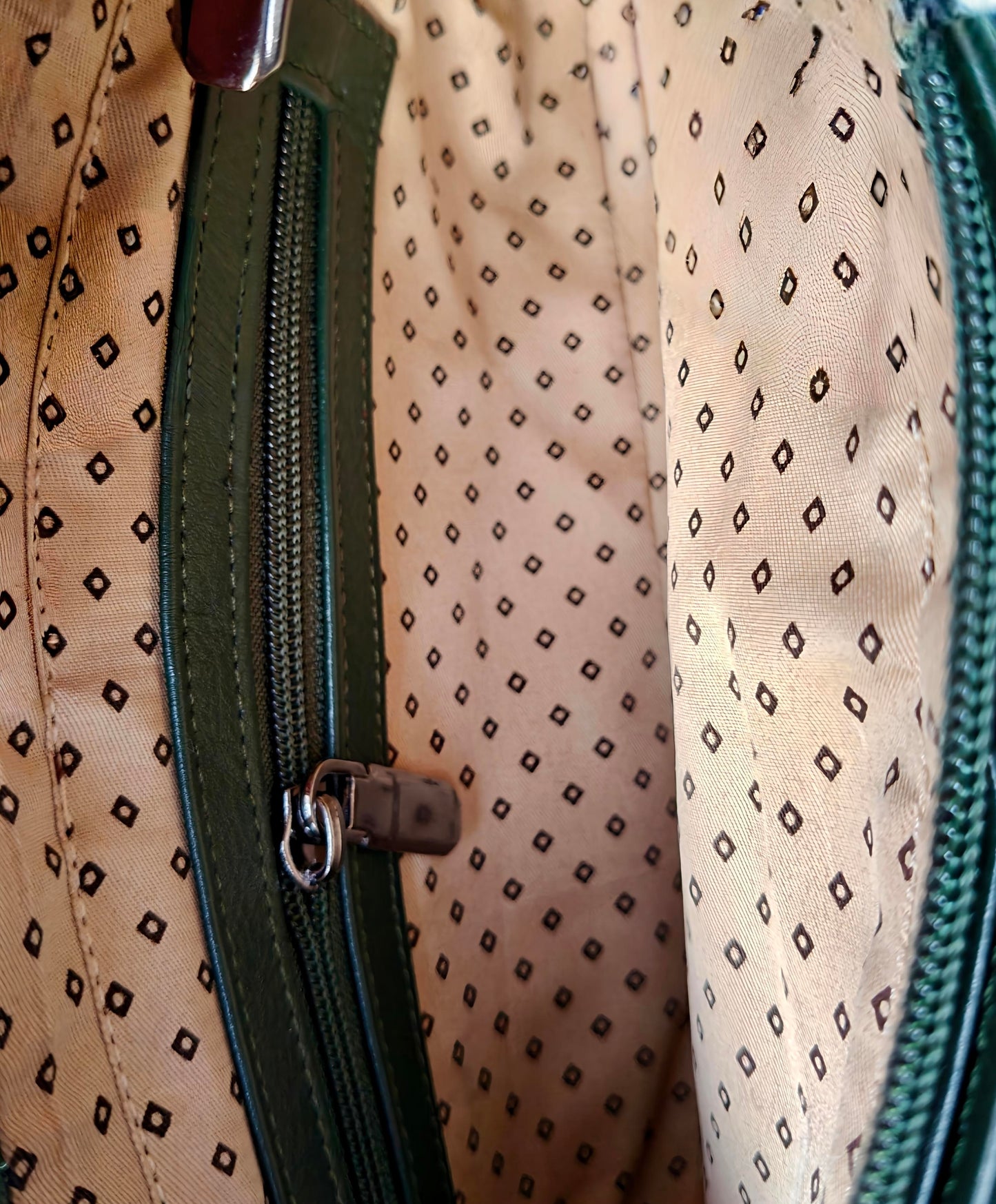 Auric Ems shoulderbag Green - NDM Leather