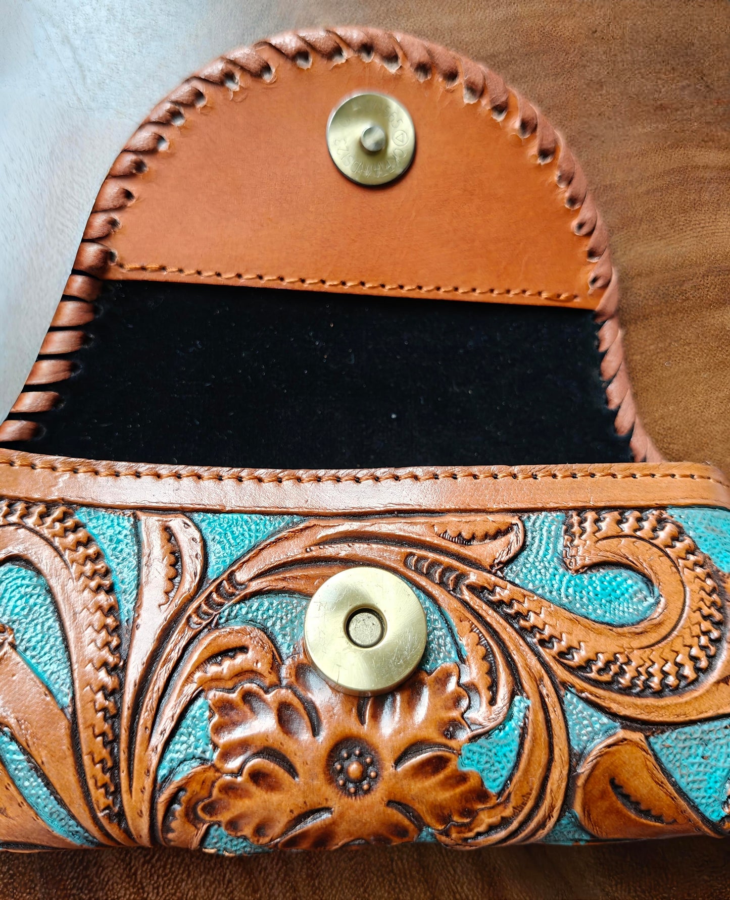 Auric Turquoise spec case - Handcarved leather