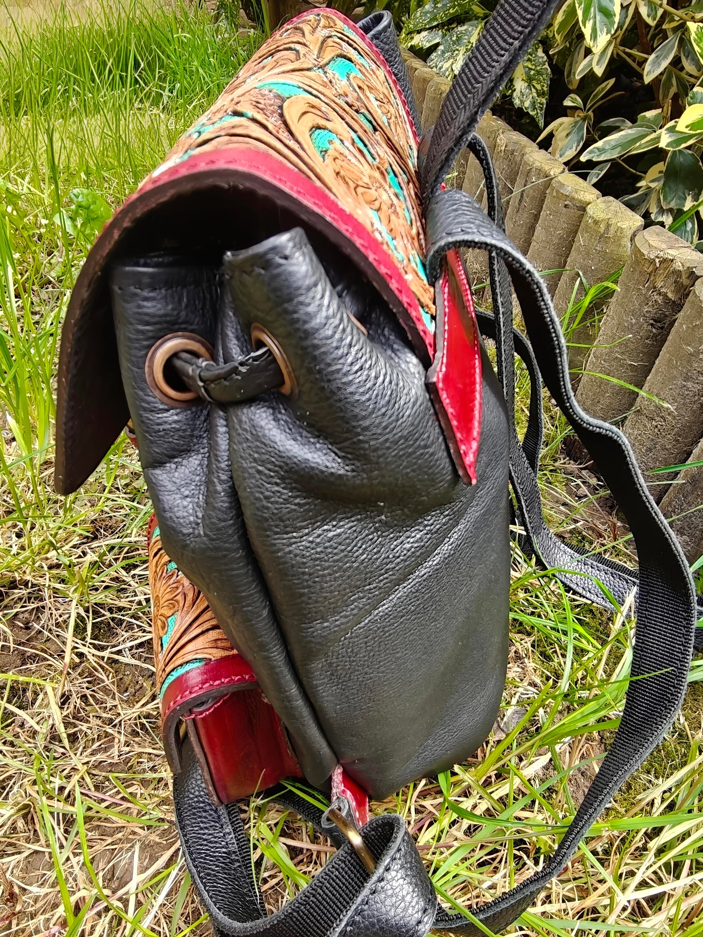 Auric Exotica Mini Hand-Carved Leather Backpack – Black & Phiroza Artisan Rucksack