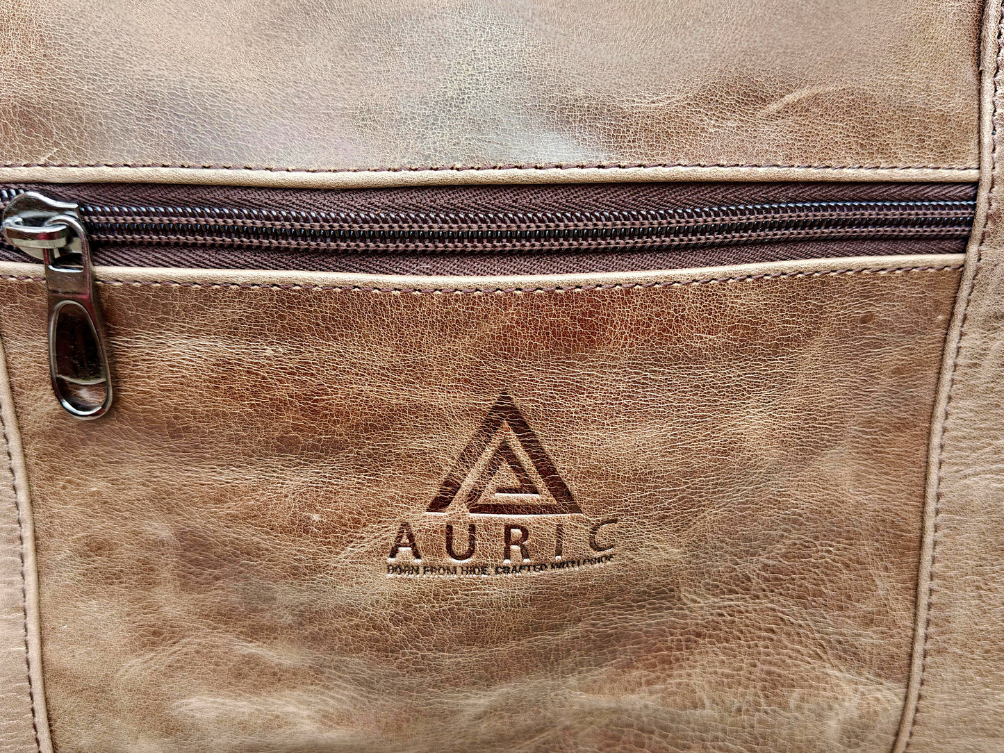 The Auric Nomad Duffle – Brown Crunch Leather