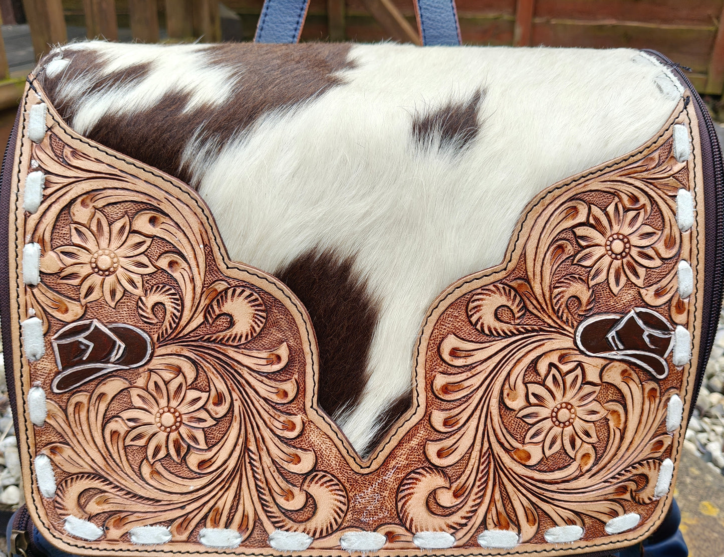 Auric Executive - Handcarved with lamb fur and topgrain leather.