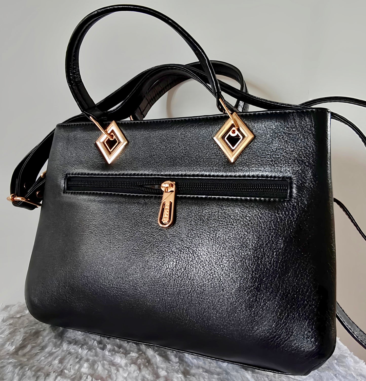 Bessel Locus black