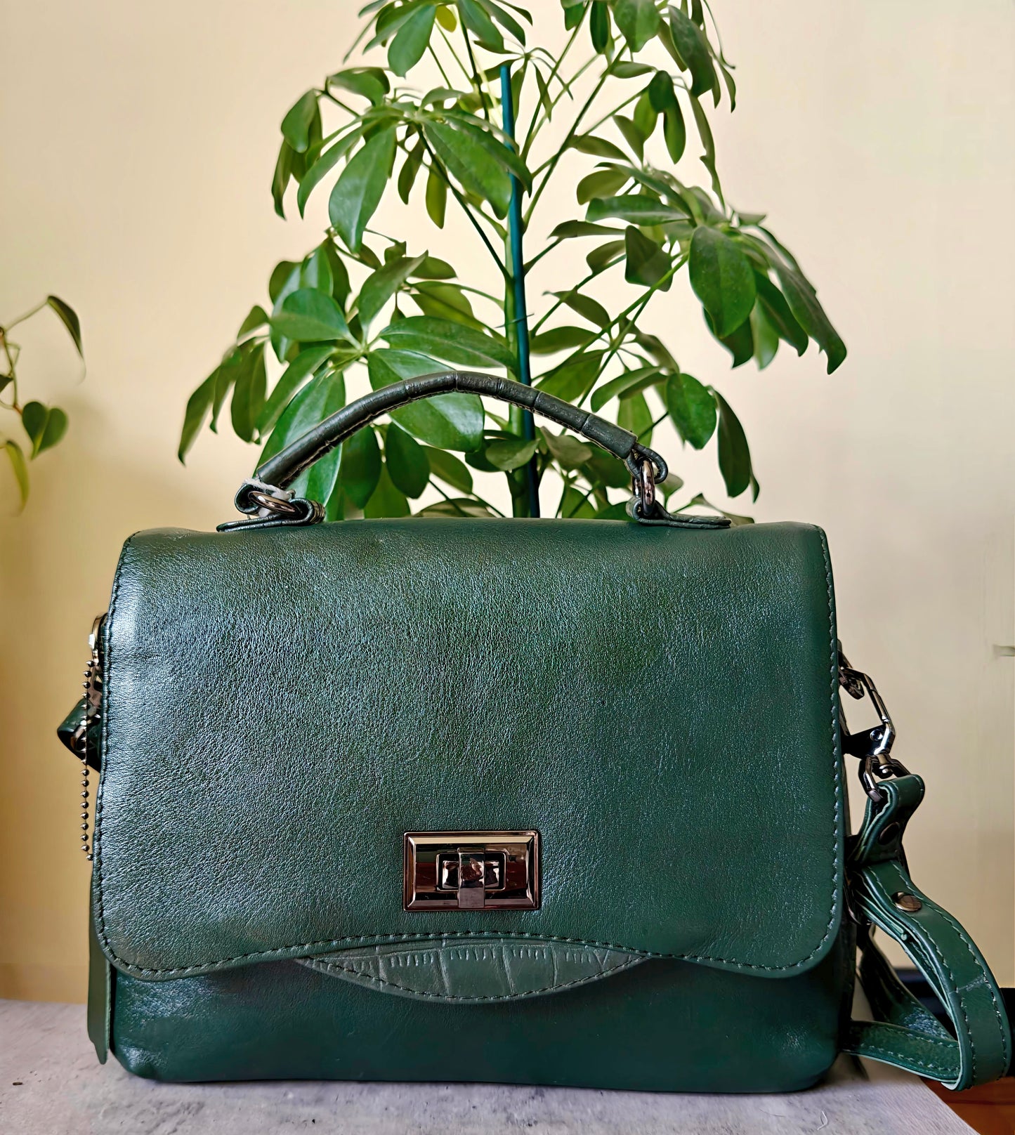 Bessel Snaloc Green