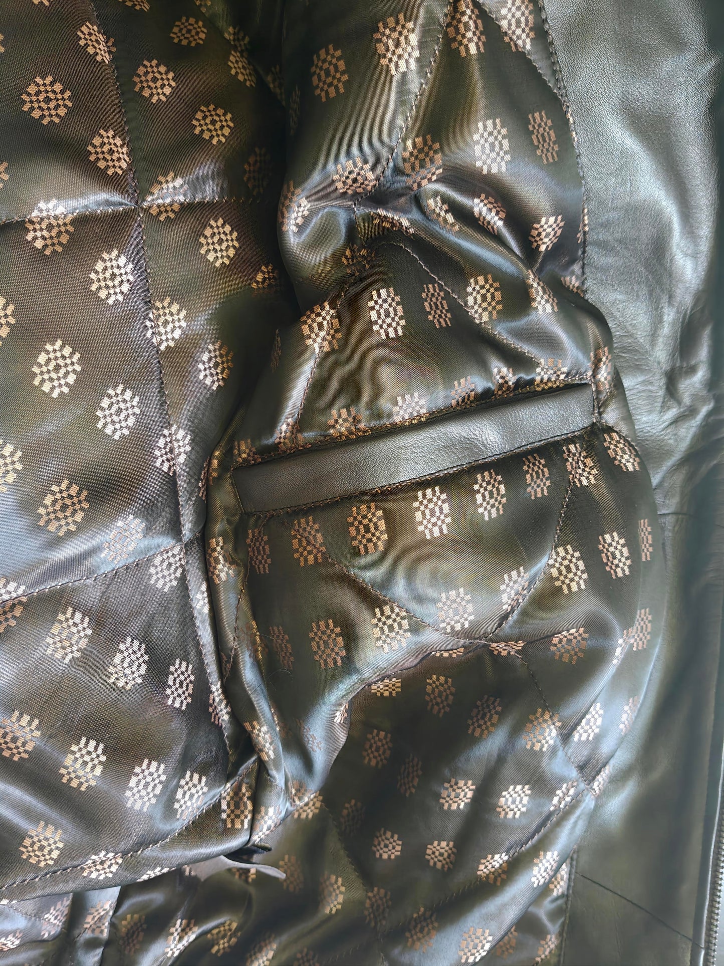 The Ebony Horizon Leather jacket with Chestnut Accent - Premium leather